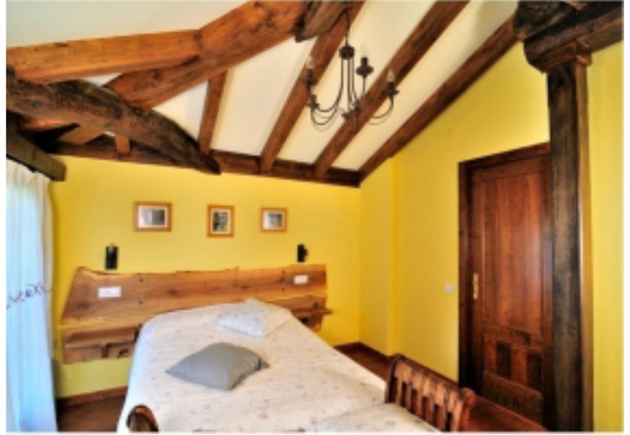 Pensjonat Casa Corral - Casas De Aldea Monón Zewnętrze zdjęcie