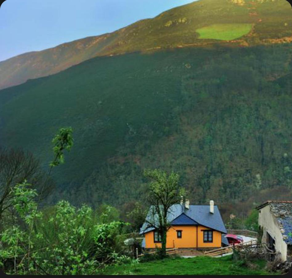 Pensjonat Casa Corral - Casas De Aldea Monón Zewnętrze zdjęcie